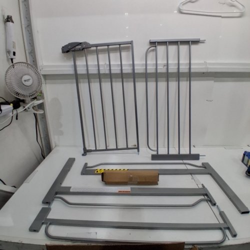 REGALO EASY STEP EXTRA WIDE BABY GATE - 29"- 49" X 30" - GREY (MODEL: 1164 EP DS) image 2