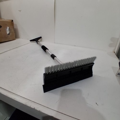 PERFORMANCE TOOL SNOW BRUSH WITH SQUEEGEE HEAD AND ICE SCRAPER - 32.5" - 43.5" - SILVER/BLACK image 2