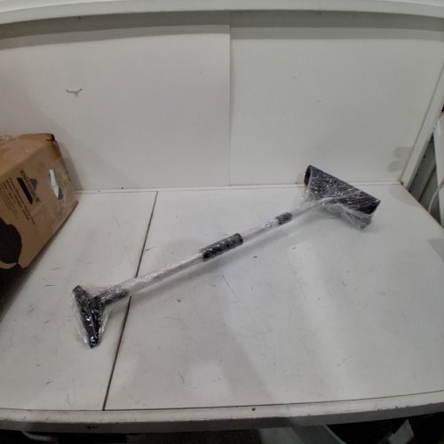 PERFORMANCE TOOL SNOW BRUSH WITH SQUEEGEE HEAD AND ICE SCRAPER - 32.5" - 43.5" - SILVER/BLACK image 4