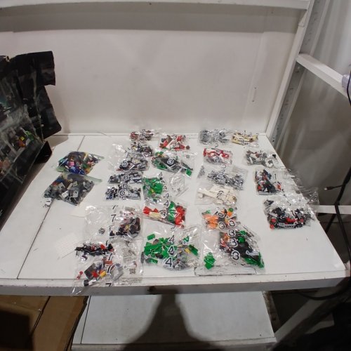 2953PC LEGO BATMAN ARKHAM ASYLUM SET - 2953PC - (MODEL: 76300) image 2