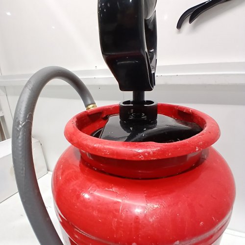 CHAPIN TRI-POXY INDUSTRIAL OPEN HEAD SPRAYER - 3.5GAL - RED (MODEL: 19494) image 3