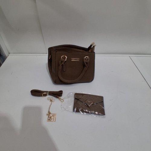 2PC WOMNE'S HANDBAG WITH SHOULDER STRAP AND CMALL CHANGE PURSE - BROWN image 2