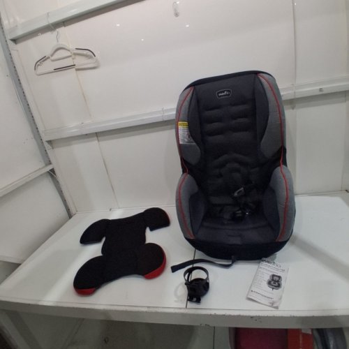 EVENFLO TITAN 65 CONVERTIBLE CAR SEAT -65 LBS - GRAY / RED (MODEL: 37121835C) image 3