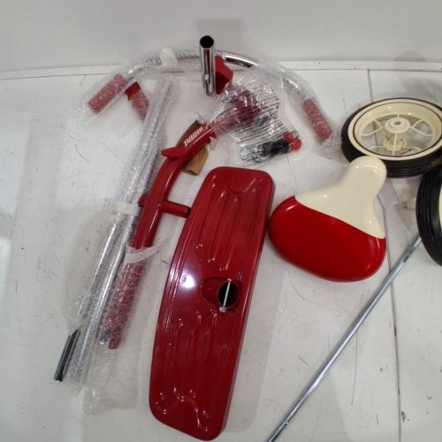 RADIO FLYER CLASSIC TRICYCLE WITH PUSH ADJUSTABLE HANDLE & SEAT HEIGHT - RED (MODEL: 34T) image 4
