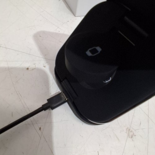MERKURY COMPACT 3-IN-1 MAGNETIC WIRELESS CHARGING STATION - 10W - BLACK (MODEL: MIC-QIS21-101W) image 2