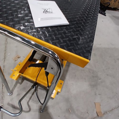 HYDRAULIC MANUAL LIFT CART TABLE - 36" X 20" LIFT HEIGHT 59" - 77OLBS WEIGHT CAPACITY - YELLOW (MODEL: TFD35) image 6