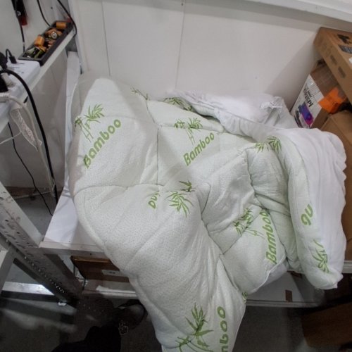 BAMBOO QUILTED FITTED MATTRESS TOPPER - QUEEN - WHITE image 2