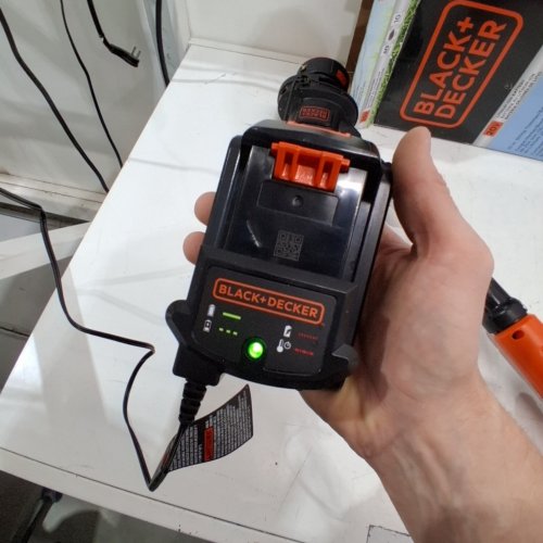 BLACK+DECKER STRING TRIMMER/EDGER - 10" - 20V - BLACK/ORANGE (MODEL: LST201) image 3