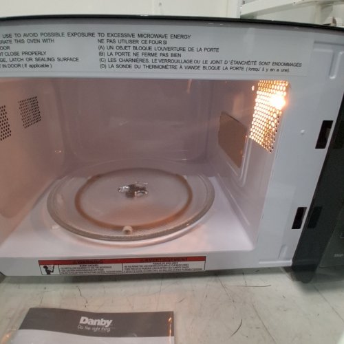 DANBY RETRO COUNTERTOP MICROWAVE - 700W - 0.7CU.FT - GREEN (MODEL: DMW07E1GDB) image 6