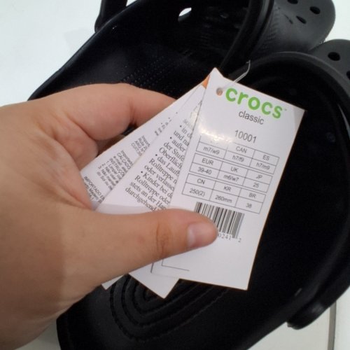 UNISEX CROCS CLASSIC CLOG - MEN: 9 WOMEN: 11 - BLACK image 4