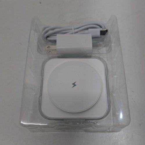JUST WIRELESS 3-IN-1 FOLDING CHARGING STATION FOR IPHONE, AIRPODS, AND APPLE WATCH - 20W - WHITE (MODEL: 04096-V) image 2