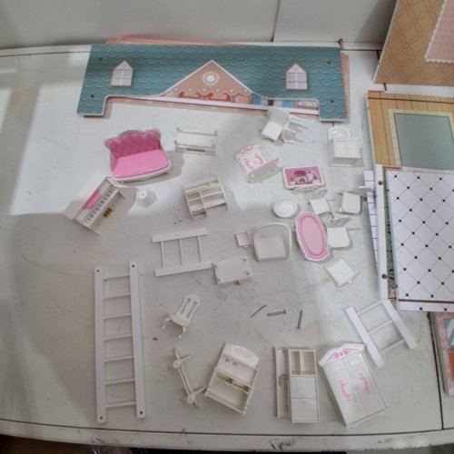 ROBUD WOODEN DOLLHOUSE "GRACE PRINCESS HOUSE" - 24" X 18" X 4" (MODEL: WDH01) image 3