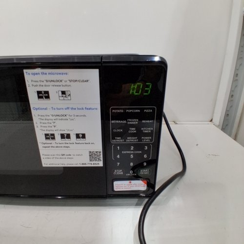 MAINSTAYS COUNTERTOP MICROWAVE OVEN - 0.7 CU FT - 700W - BLACK (MODEL: MSCMVB07BK-L2) image 2