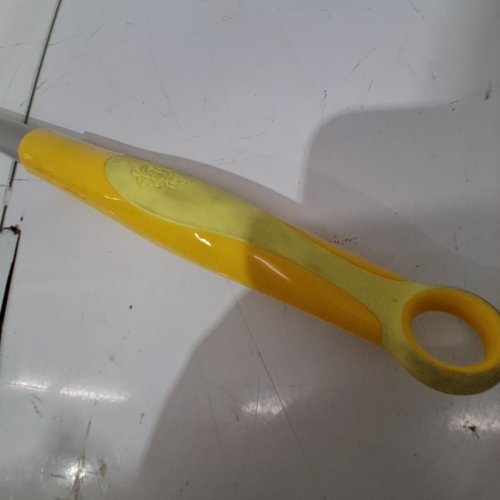 SWIFFER DUSTERS HEAVY DUTY 6FT EXTENDABLE HANDLE STARTER KIT FOR MULTI SURFACE CLEANING (MODEL: 030772154229) image 4