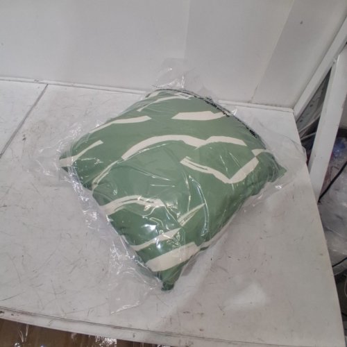 2PK ROOM ESSENTIALS SQUARE DECORATIVE PILLOW - 18" X 18" - SAGE GREEN BRUSHSTROKE image 2