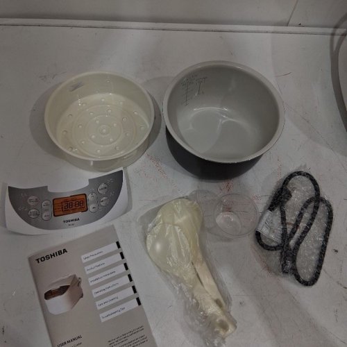 TOSHIBA ELECTRIC RICE COOKER WITH ACCESSORIES - 6 CUPS - 3L - WHITE (TRCS01) image 5