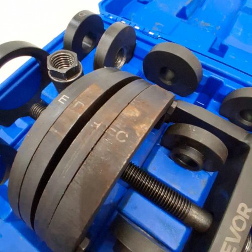 MASTER WHEEL HUB AND BEARING REMOVER & INSTALLER KIT - FITS MOST FRONT-WHEEL DRIVE VEHICLES - BLACK image 4