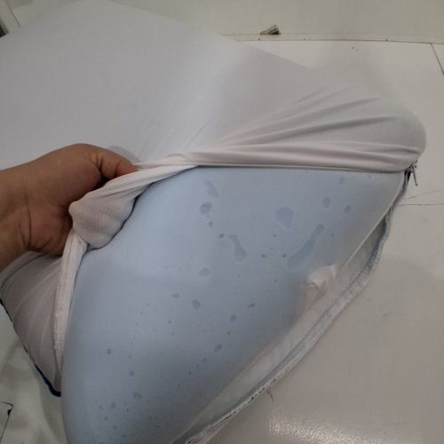 FRESH & COOL GEL MEMORY FOAM PILLOW - 18'' X 28'' - WHITE image 4