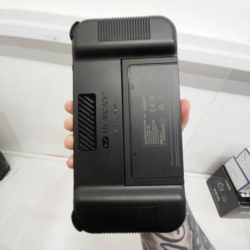 ATARI GAMESTATION GO - 200+ CONSOLE & ARCADE GAMES | 7" DISPLAY - WHITE - (MODEL: DGUNL-7208) image 3