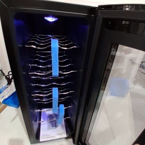 KOOLATRON URBAN SERIES THERMOELECTRIC WINE CELLAR - 12 BOTTLE CAPACITY - BLACK (MODEL#: WC12MG) image 2