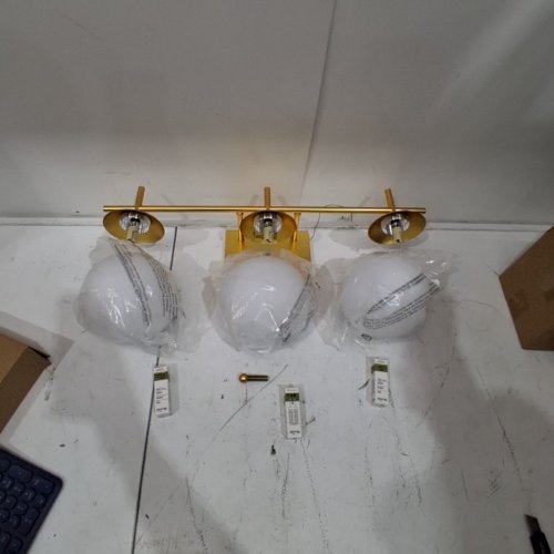 MAXIM 3-LIGHT BATH VANITY LIGHT - 24" - GOLD image 3