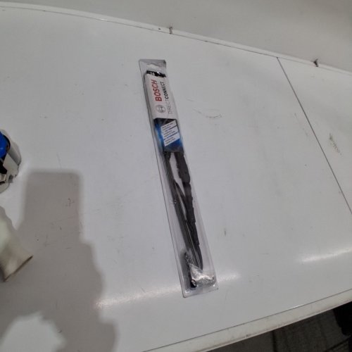 BOSCH FRONT QUICK CONNECT WINDSHEILD WIPER - 16" - BLACK (MODEL: 40516) image 3