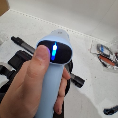 TINECO GO PET CYCLONE CORDLESS STICK VACUUM - LIGHT BLUE / BLACK image 2
