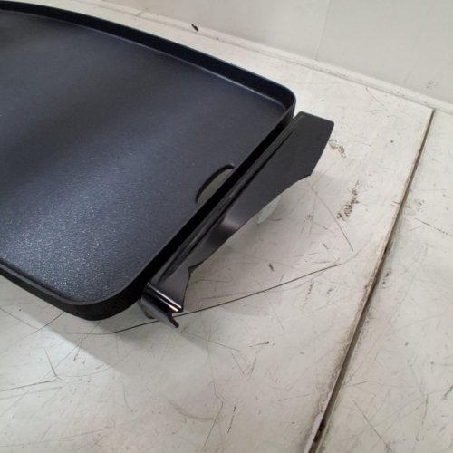 BLACK+DECKER ELECTRIC GRIDDLE WITH REMOVABLE TEMPERATURE PROBE, INDOOR GRILL, PANCAKE GRIDDLE - 21" X 9" - BLACK (MODEL: GD1810BC) image 4