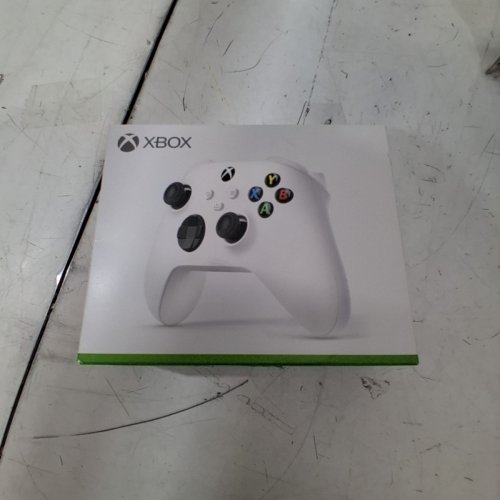 XBOX WIRELESS CONTROLLER - FOR XBOX SERIES X|S, XBOX ONE, AND WINDOWS 10 DEVICES - ROBOT WHITE (MODEL: 1914) image 4