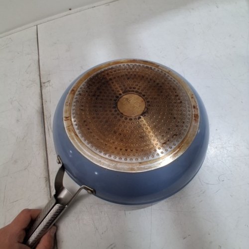 THE ROCK WAVE NON-STICK WAVE TEC GRIP FRY PAN -12''- BLUE image 4