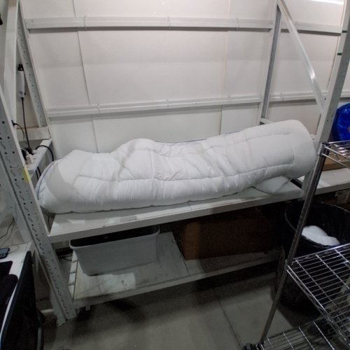 MEMORY FOAM MATTRESS TOPPER - QUEEN (60" X 80" X 18") - WHITE image 4