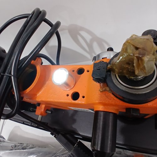 VEVOR 5-SPEED CAST IRON BENCHTOP DRILL PRESS - 0-45° TILTLING WORKTABLE WITH LASER WORK LIGHT - 10" - 3.2 AMP / 120V - BLACK/ORANGE (MODEL: 1013BL) image 2