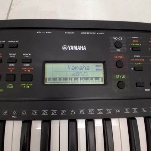 YAMAHA PORTABLE KEYBOARD WITH LESSON & RECORD FUNCTIONS - 61 KEY - BLACK (MODEL: PSR-E283) image 2