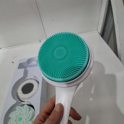 ELECTRIC BACK SCRUBBER WITH FIVE BODY BRUSH HEAD - GREEN/WHITE image 4