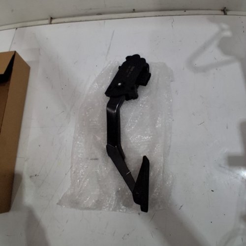 DORMAN ACCELERATOR PEDAL ASSEMBLY - COMPATIBLE WITH SELECT MAKES AND MODELS - (MODEL:699-108) image 2