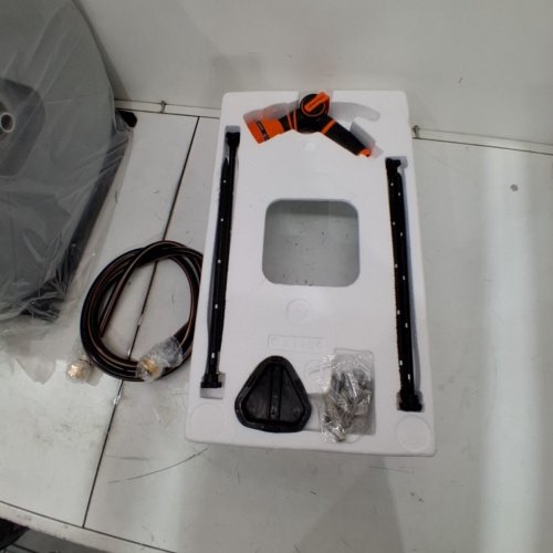 GIRAFFE TOOLS GROUND MOUNT HOSE REEL WITH SWIVEL BASE- 100FT, 1/2" - BLACK - (MODEL: WGA10012US) image 3