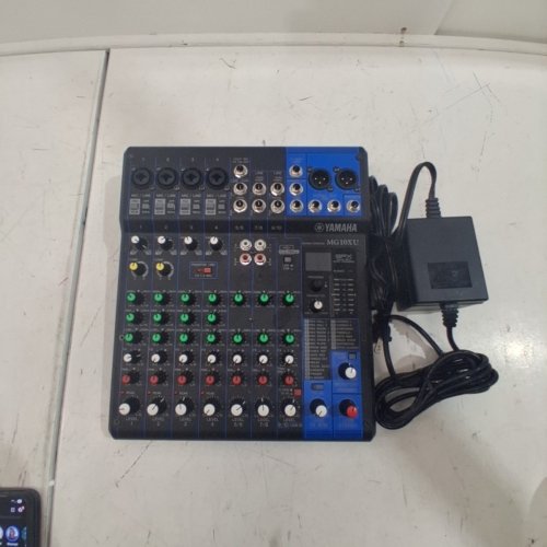 YAMAHA MG10XU 10-CHANNEL ANALOG MIXER - BLACK/BLUE - (MODEL: MG10XU //IN YEM) image 3
