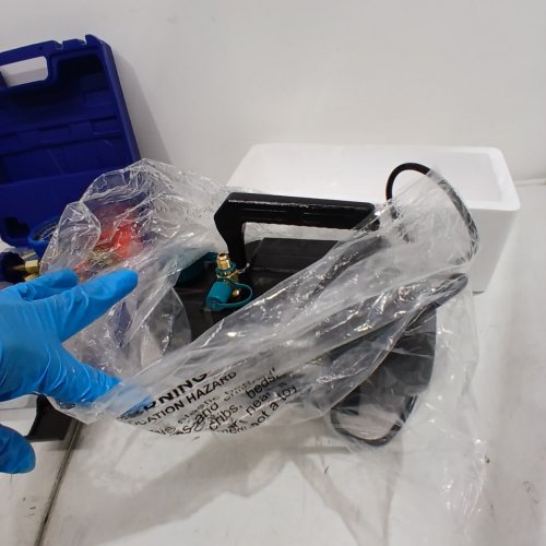 OMT SINGLE STAGE VACUUM PUMP AND MANIFOLD GAUGE SET - 3.5 CFM - 1/4 H/P - BLACK image 5