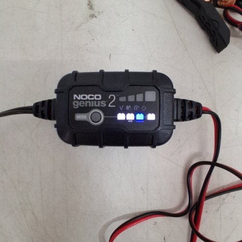 NOCO GENIUS 2 BATTERY CHARGER & MAINTAINER - 6V & 12V - 2A - BLACK image 2