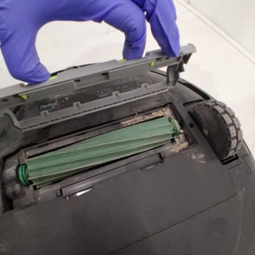 IROBOT ROOMBA 205 DUSTCOMPACTOR VAC WI-FI CONNECTED ROBOT VACUUM - BLACK - (MODEL: RCG-Y1) image 5