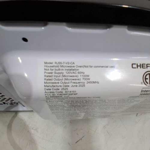 CHEFMAN COUNTERTOP MICROWAVE OVEN - 0.7 CU. FT - BLACK (MODEL: RJ55-7-V2-CA) image 3