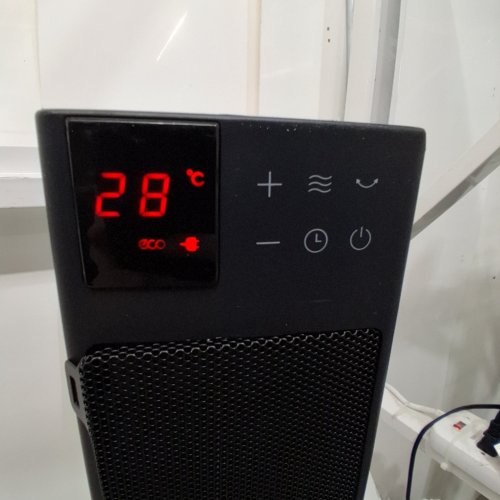 PELONIS CERAMIC TOWER SPACE HEATER WITH ADJUSTABLE THERMOSTAT, 75° OSCILLATION, AND 12H TIMER - 30" - 1500W - BLACK (MODEL: PHT30D7BBC) image 2