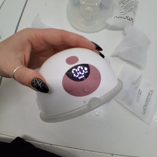 MOMCOZY M5 SMART WEARABLE BREAST PUMPS WITH APP CONTROL - WHITE (MODEL: BP380) image 3