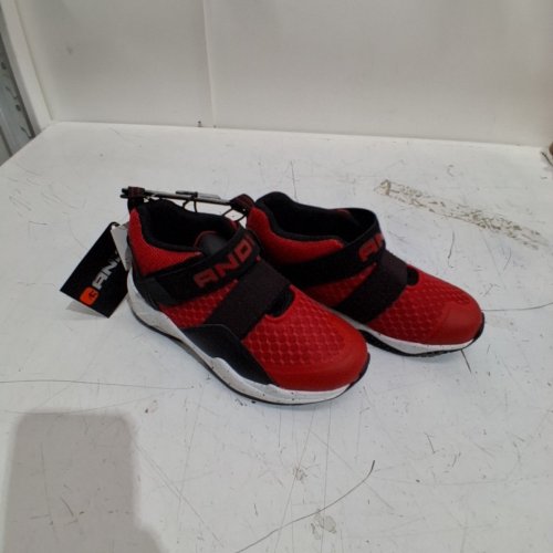 BOY'S AND1 SHOWTIME SNEAKERS - SIZE 2 - BLACK / RED (STYLE : 6000206351928) image 2