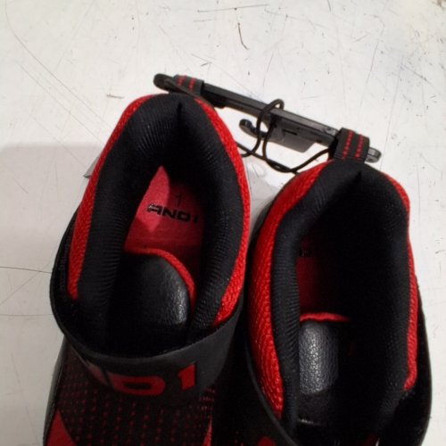BOY'S AND1 SHOWTIME SNEAKERS - SIZE 2 - BLACK / RED (STYLE : 6000206351928) image 4