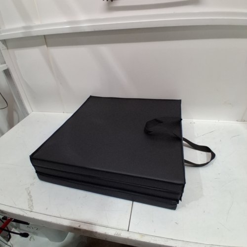 UNBRANDED FOLDING GYMNASTICS MAT - 6FT X 2FT - BLACK image 3