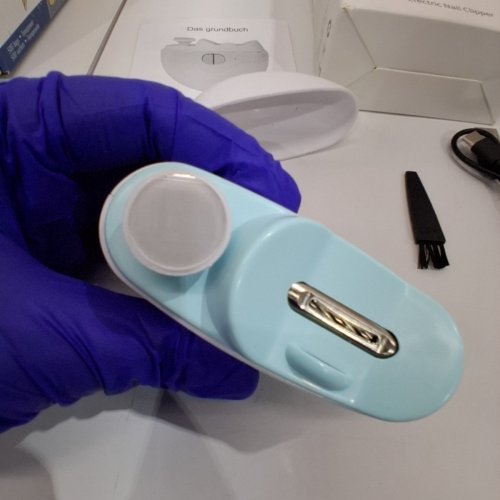 PORTABLE ELECTRIC NAIL CLIPPER WITH LED LIGHT - WHITE image 5