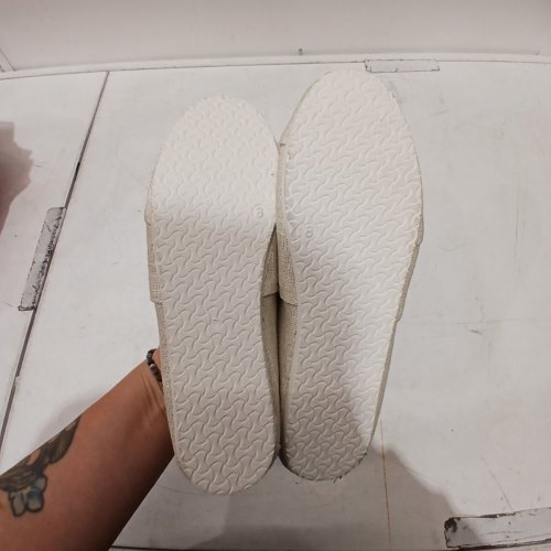 WOMEN'S TIME AND TRU CANVAS SLIP-ON SHOES - SIZE 8 - BEIGE (STYLE: 22HARMONYM26) image 4