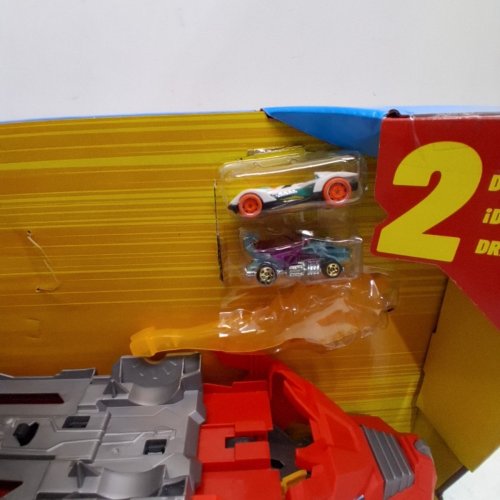 HOT WHEELS CITY TOY CAR TRACK SET ULTIMATE DUAL DRAGON TRANSPORTER WITH 2 DIE-CAST CARS - FITS 20 CARS - MULTICOLOUR (MODEL: JKJ79-9564) image 6