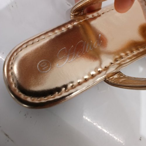 WOMEN'S HELTID RHINESTONE T-STRAP FLOWER FLAT SANDALS - SIZE 10 - GOLD image 4